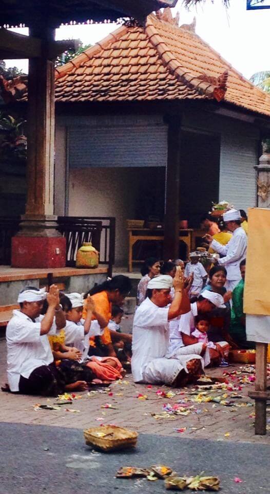 Prayer ceremonies discovered while traveling solo in Bali.