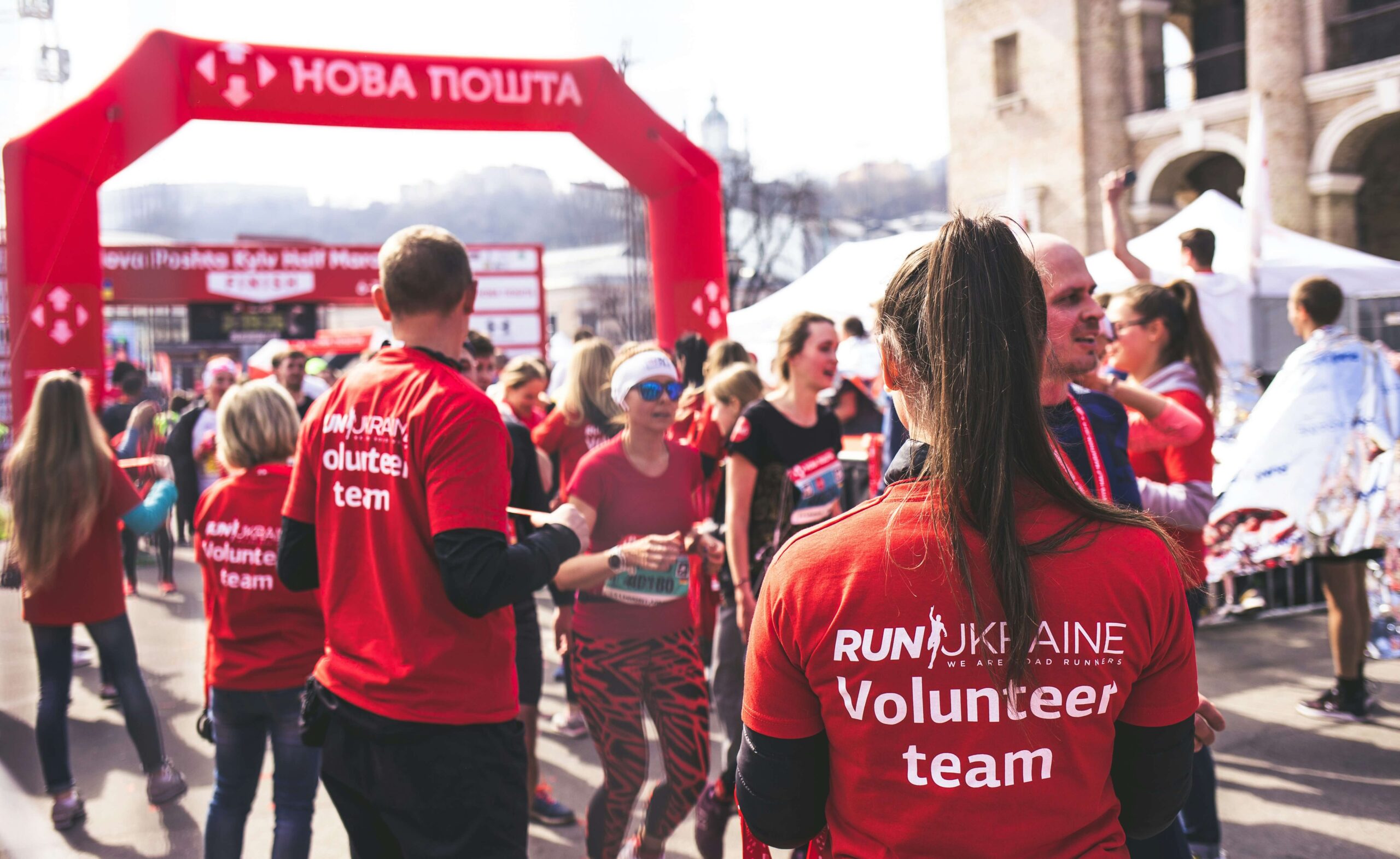 voluntouring roman synkevych unsplash