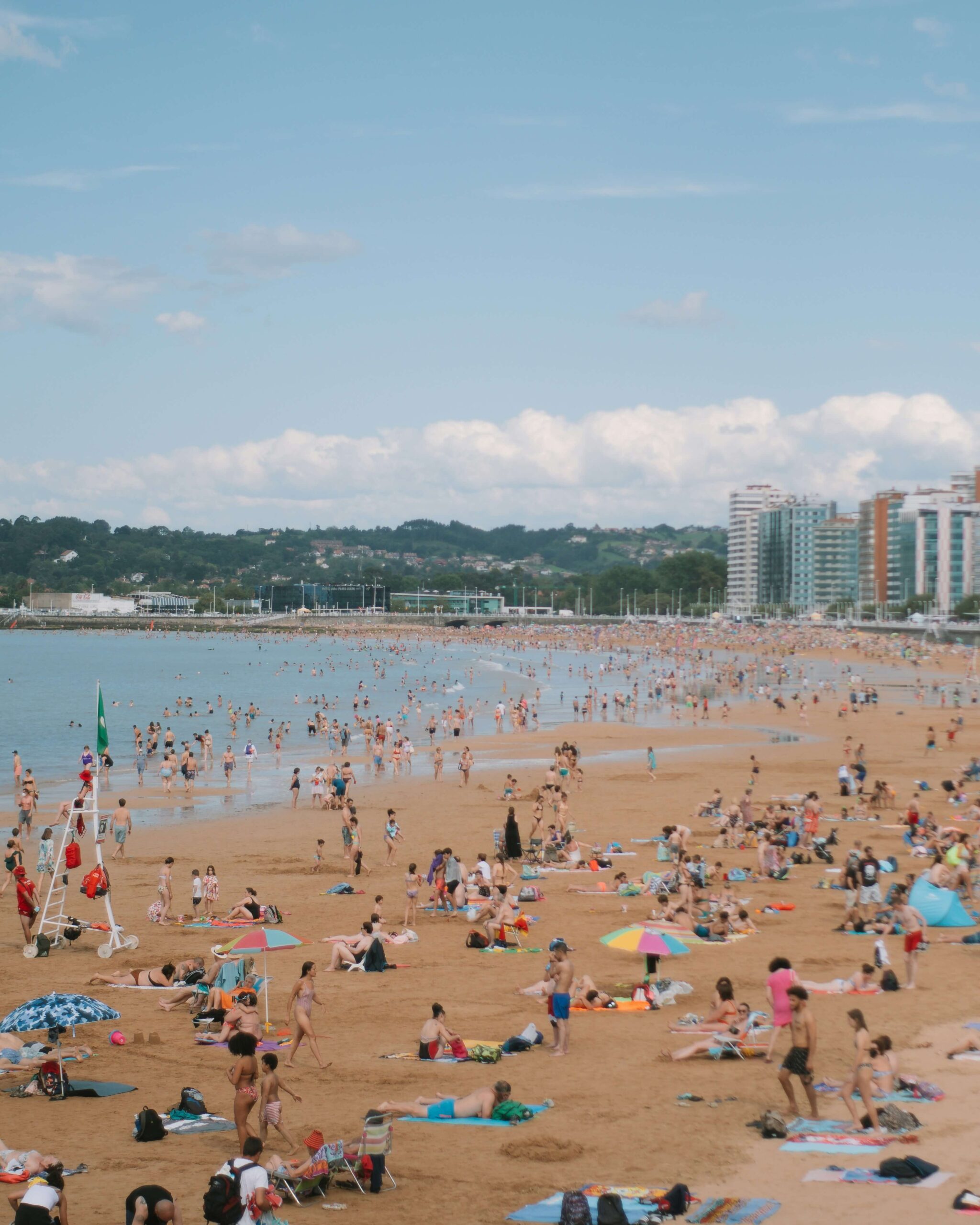 overcrowdedbeaches lucia garo unsplash